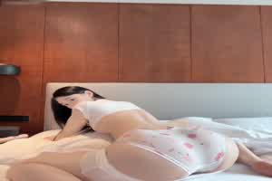 微密圈网红 极品美臀左公子666 哥哥们喜欢水蜜臀还是小草莓？  背景图片