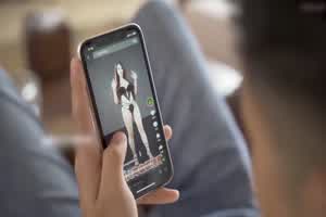 麻豆 爽操少妇喷白浆 偷腥嫂子忘情吞精  背景图片