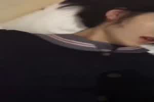 南京职中高中生第一次被干的逼都红了  背景图片