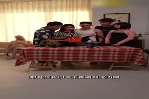 抱歉老婆，操了个金发骚货同事  背景图片