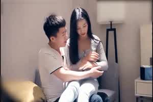 【七天精品探花】深夜约操兼职小幼师，00后清纯小萝莉羞涩温柔，玲珑玉体沙发抠穴花式啪啪  背景图片