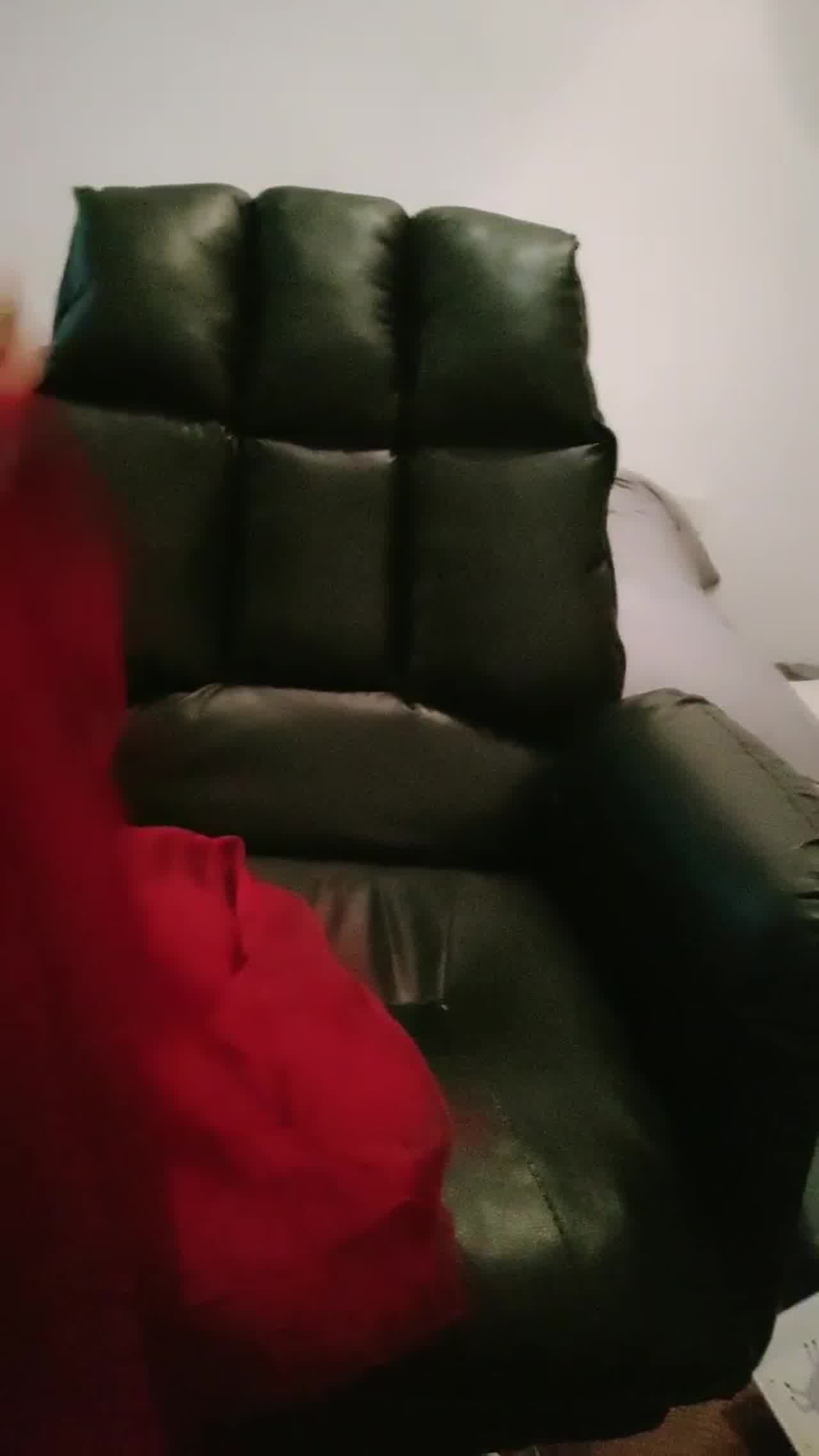  巨乳女主播 直播喝牛奶流出来像洨 露出粉嫩逼菊花自慰 的剧照10