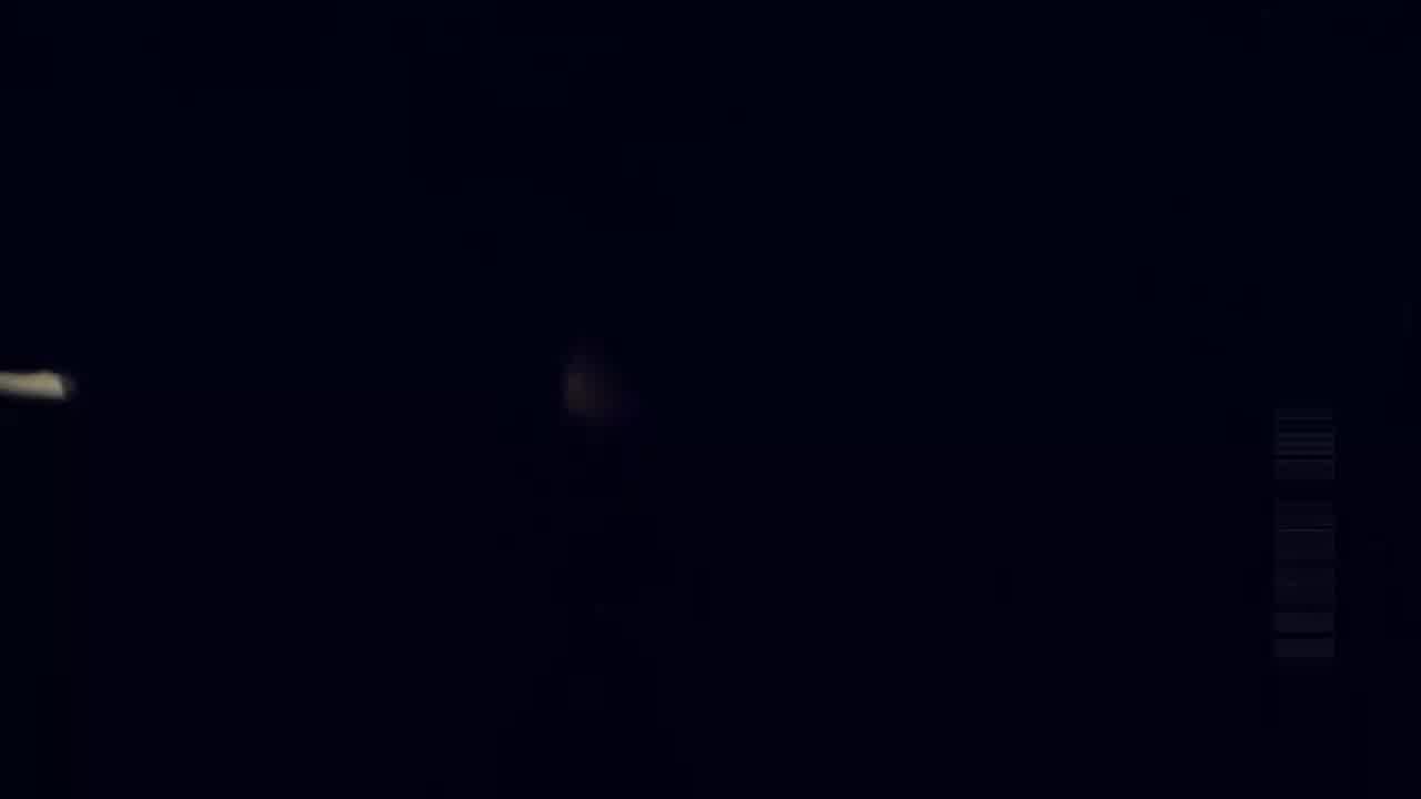  探花大神翻车 操到一半被小姐姐发现正在偷拍 结果说服了小姐继续干!_ 的剧照5