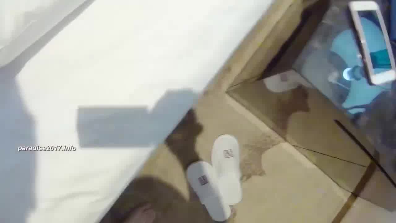  91天堂系列-素人约啪 极品网红小护士的完美服务 的剧照1