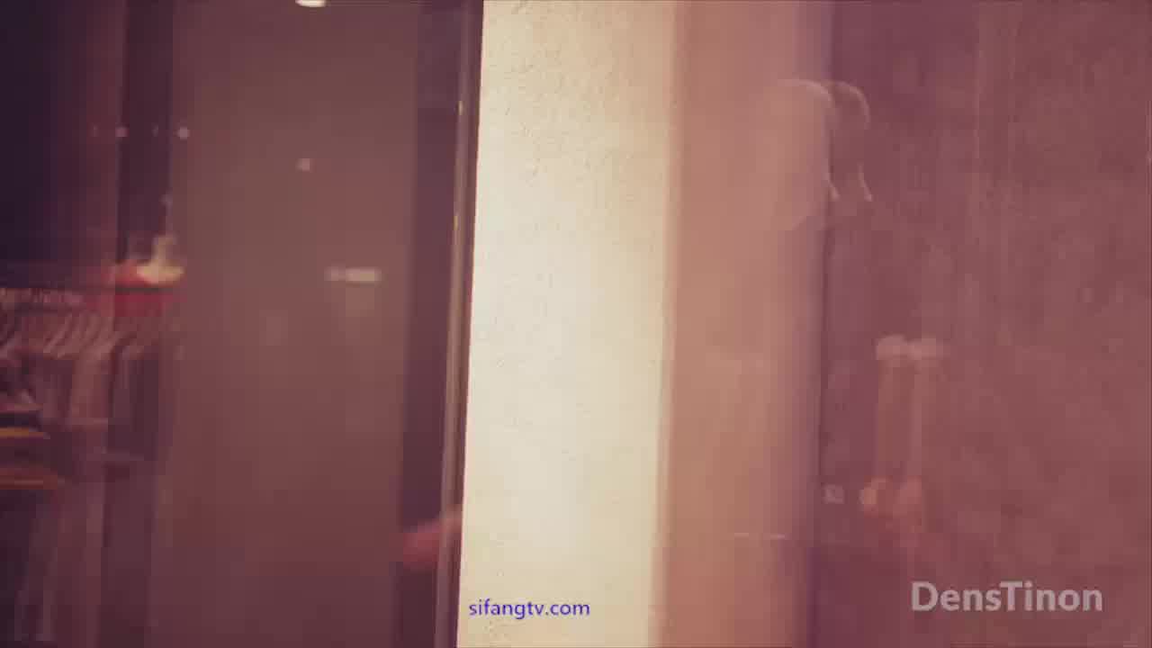  网红女神『qinweiyingjie』天使最美嫩模购物商场全裸私拍艺术 的剧照9