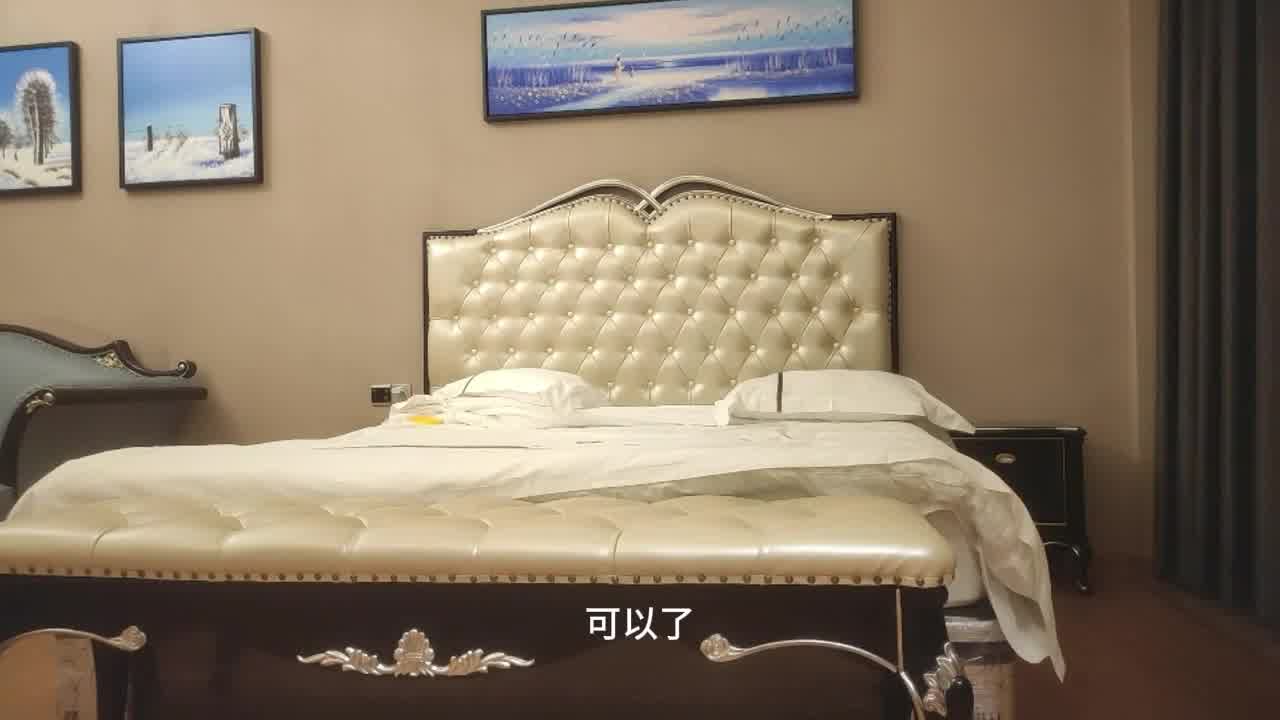  【熟妇人妻】眼镜知性人妻，教师制服扮演，黑丝高跟，极度诱惑，孩子已经长大了吧，看我使劲操他妈妈的骚逼 的剧照6